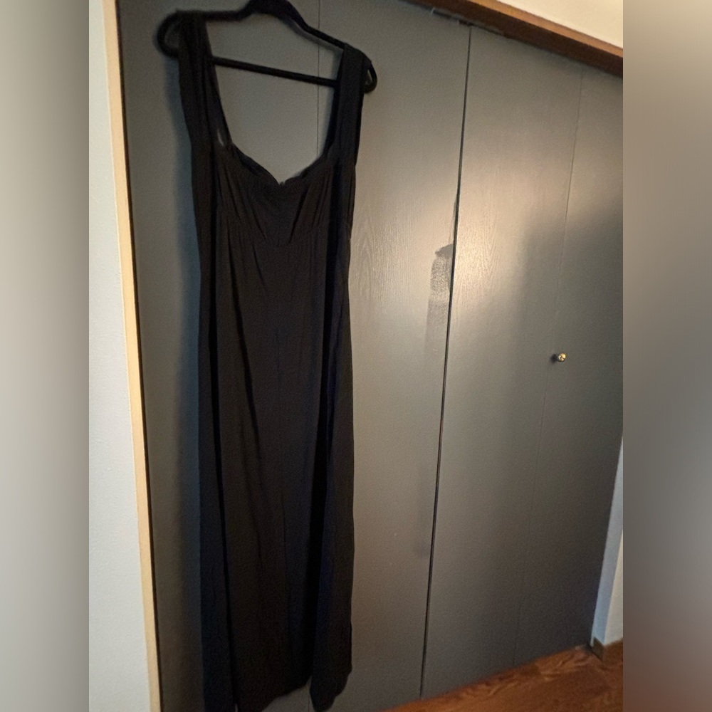 Flynn Skye black, long, button down front, Large, dress, ruffle strap